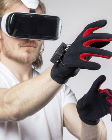 Virtual Reality Glove